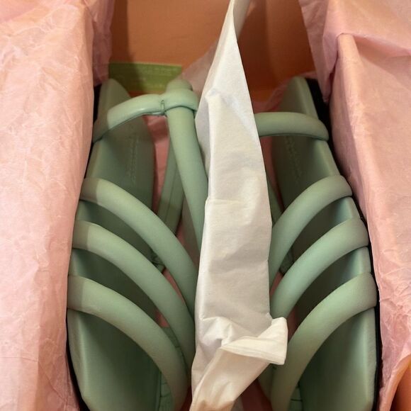 Mercedes Castillo top grain leather upper/ lining strappy sandal size 6/36 , NWT - Picture 16 of 16